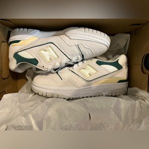 New Balance 550 - Size 6.5 Women - Special Edition